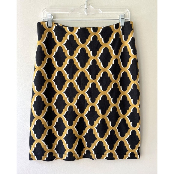J. McLaughlin Dresses & Skirts - J.McLaughlin Stretch Pencil Skirt Back Zip Slit Black Gold Geo Print Sz M